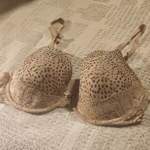 Victoria's Secret Beige Leopard Lace Push-Up Bra